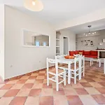 Erato Τσουκαλάδες