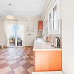 Apartment Erato *