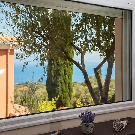 Apartment Erato *