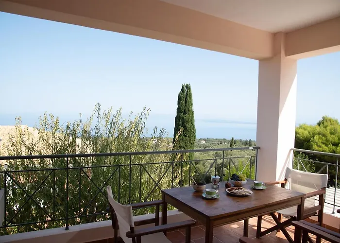 Erato * Tsoukaládhes