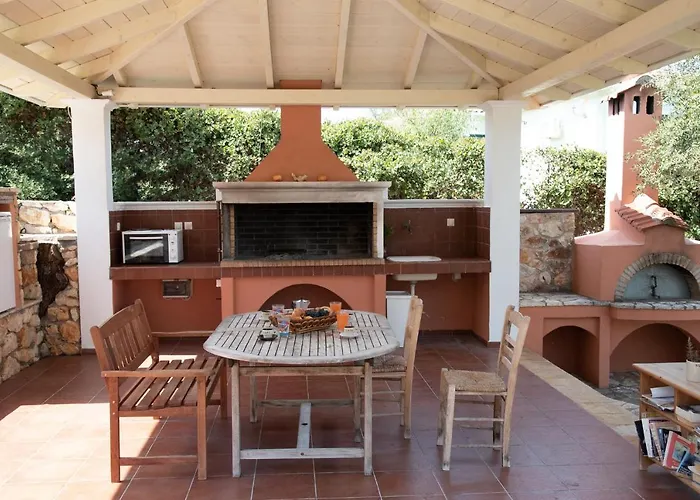 Erato * Tsoukaládhes